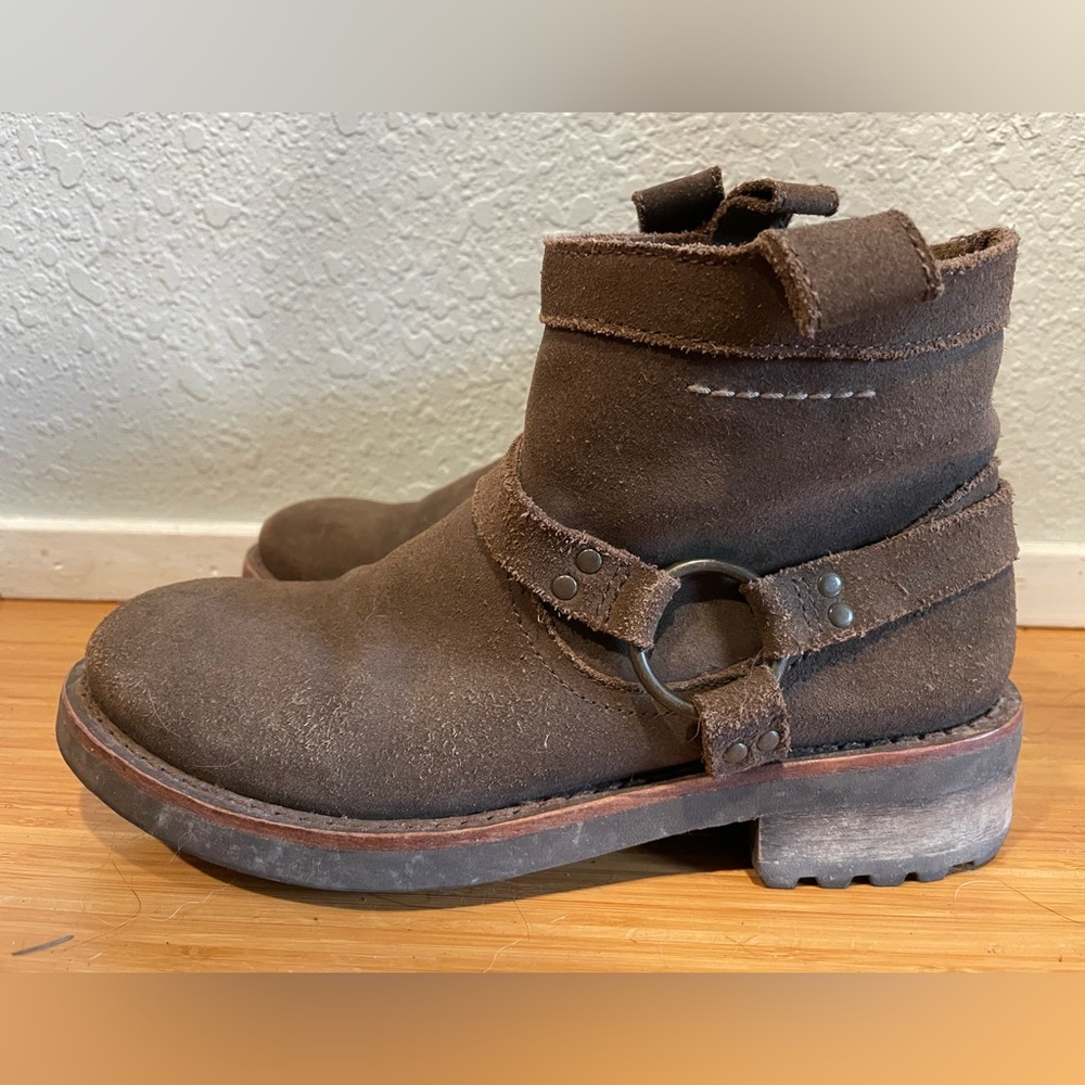 Bussola Ankle Boots